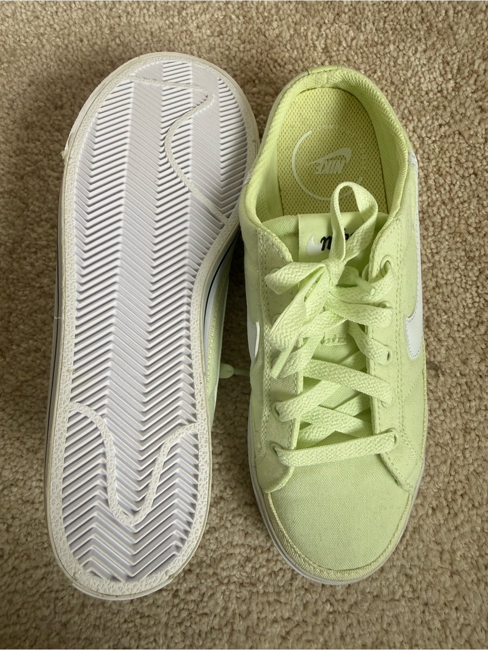 NWOB Nike Women’s Court Legacy Mules in Lime Ice- Low-Top Sneakers - Picture 2 of 10